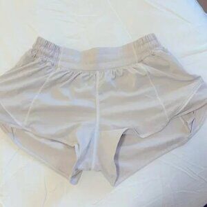 Lululemon Hotty Hots Grey size 4 2.5 Inch